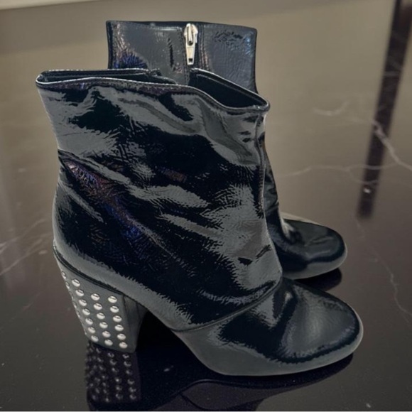 Steve Madden Shoes - Steve Madden Galley Black Patent Studded Heel Boots Size 8M Brand New NWT Zipper